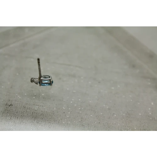 CID .925 S.S. BLUE TOPAZ & DIAMOND STUD style earrings