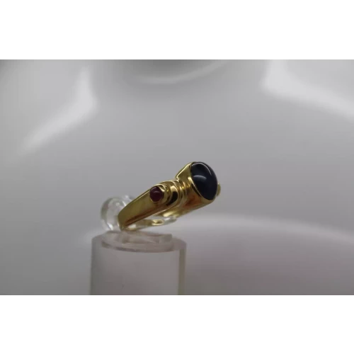 DESIGNER 14k Y.G. BLUE SAPPHIRE CABOCHON & RUBY ring size 6