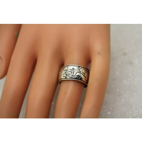 Designer Signed .925 S.S. FLORAL DESIGN CIGAR BAND ring size 8