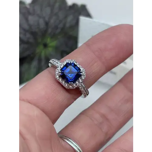 Diamonique Jose Hess Royal Blue CZ w/ White Halo Sterling Silver Size 7 Ring (2)