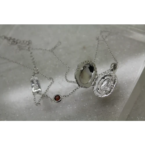 DISNEY .925 S.S. 10k G.P. FAIREST OF THEM ALL LOCKET necklace 18