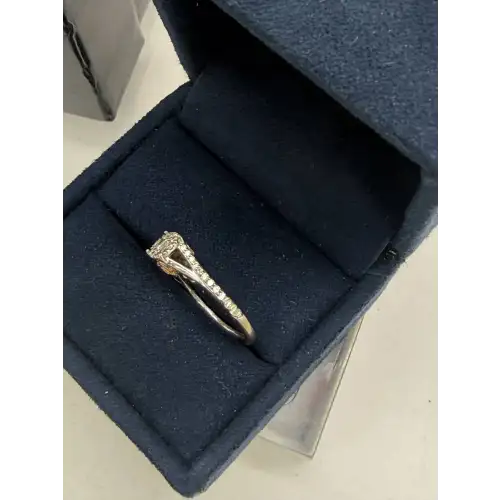 DISNEY ENCHANTED 10K W.G. BELLE DIAMOND ROSE ring size 3.5
