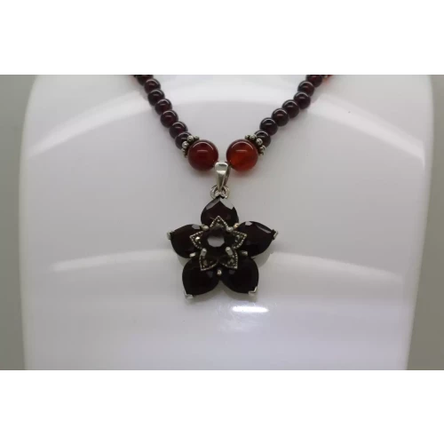 Estate .925 S.S. GARNET BEADED with GARNET pendant necklace 18