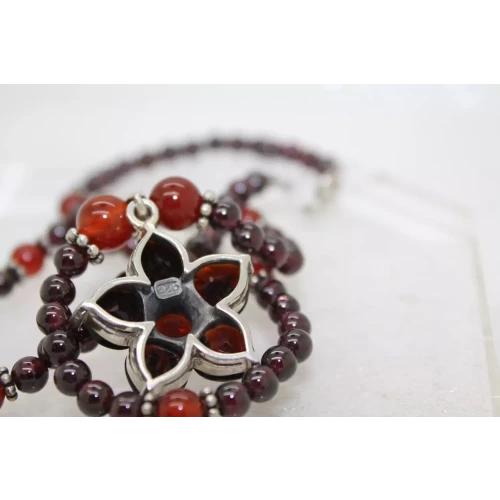 Estate .925 S.S. GARNET BEADED with GARNET pendant necklace 18