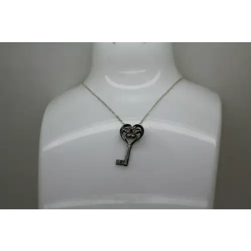 FM 79 FRANKLIN MINT .925 S.S. RUBY VALENTINE KEY necklace