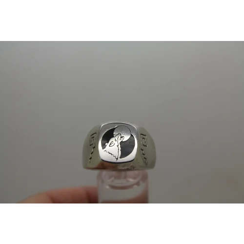 G&S .925 S.S. ENAMELED HOWLING WOLF DESIGN men's ring size 14