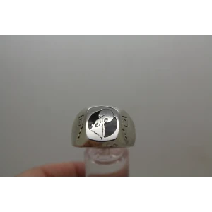 G&S .925 S.S. ENAMELED HOWLING WOLF DESIGN men's ring size 14