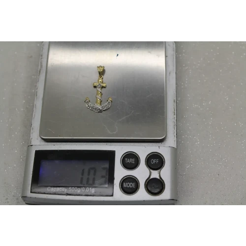 HN HENG NGAI 10k Y.G. DIAMOND ANCHOR NAUTICAL THEME pendant