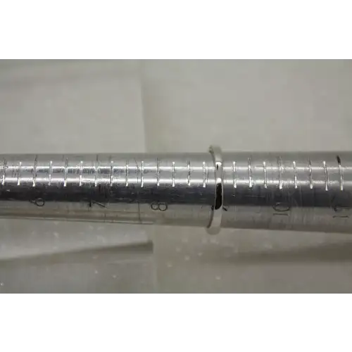 ILLIANA 18k W.G. Oval Cut LT. PURPLE AMETHYST 3 STONE ring size 9