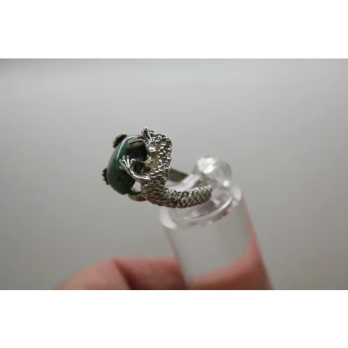 ISRAEL .925 S.S. DRAGON HOLDING MALACHITE ring size 6