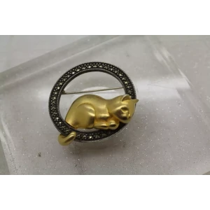 JUDITH JACK .925 S.S. MARCASITE GOLD CAT IN CIRCLE PIN
