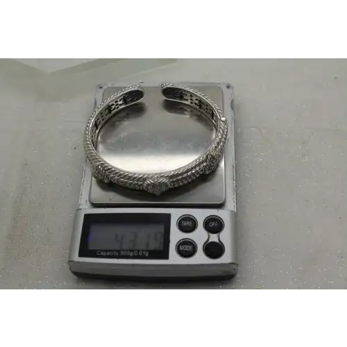 JUDITH RIPKA .925 S.S PAVE CZ THREE HEARTS CABLE HINGED cuff