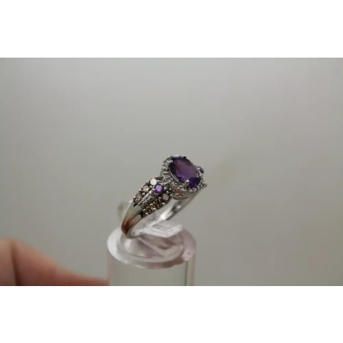 JWBR 10k W.G. AMETHYST CHAMPAGNE & WHITE DIAMOND HALO size 6.75
