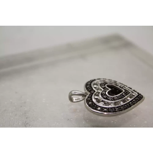 JWBR .925 S.S. BLACK & WHITE DIAMOND REVERSIBLE HEART pendant