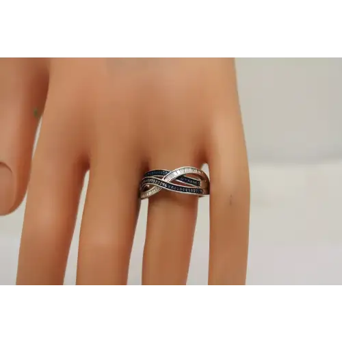 JWBR .925 S.S. BLUE & WHITE DIAMOND CROSSOVER BAND ring size 8.25
