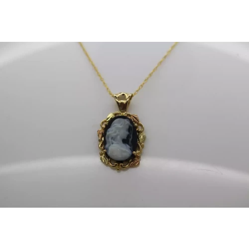 LANDSTROM'S 10k Black Hills Gold BLACK & WHITE CAMEO necklace 18