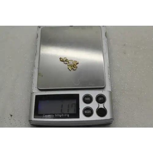 LANDSTROMS 10k Black Hills Gold PEARL GRAPEVINE LEAF design pendant