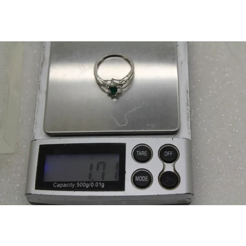 LGL 10k W.G. Marquise Cut EMERALD SOLITAIRE w/acc ring size 6.75