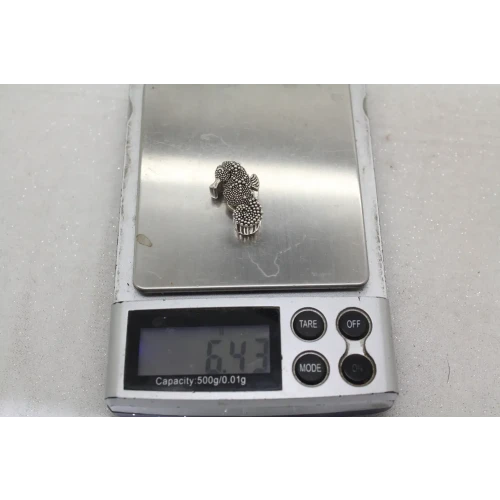 LORI BONN .925 S.S. SEAHORSE DIMENSIONAL SLIDE CHARM