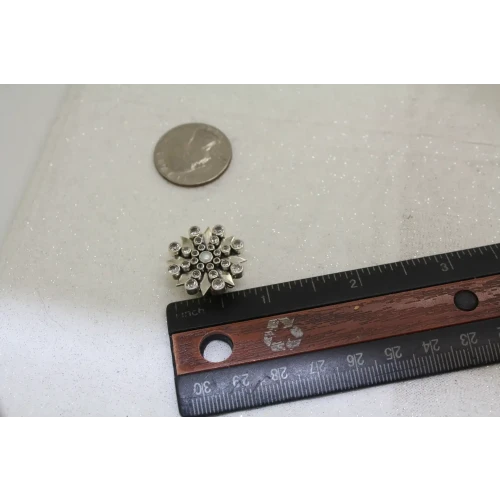 LORI BONN .925 S.S. WHITE QUARTZ PEARL SNOWFLAKE SLIDE CHARM