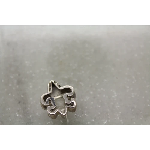 LORI BONN .925 S.S.S FLEUR-DE-LIS CHARM