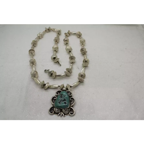 NATIVE AMERICAN  .925 FLUTED SAUCER, MELON BENCH BEAD TURQUOISE 