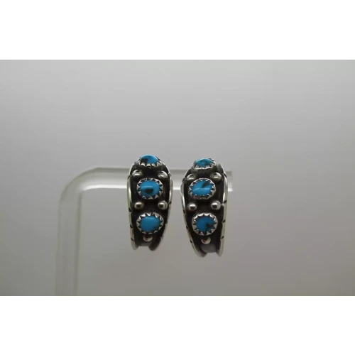 NATIVE AMERICAN .925 S.S. TURQUOISE HOOP DESIGN earrings
