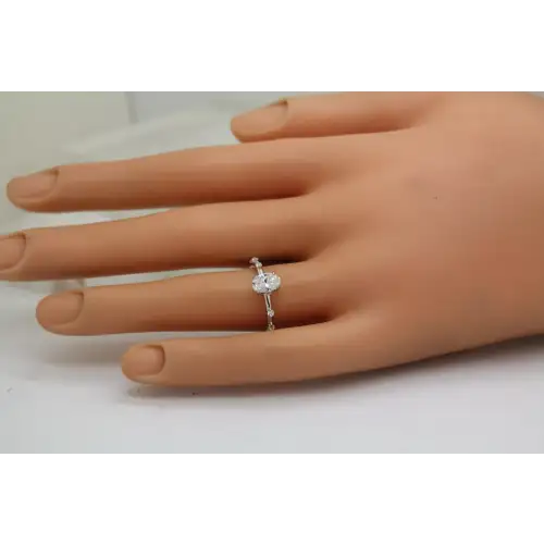 NWOT .925 S.S. Oval Cut MOISSANITE SOLITAIRE w/acc. ring size 6 (4)