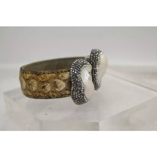 OSTRICH LEATHER .925 S.S. BAROQUE PEARLS, MARCASITE, CRYSTAL cuff