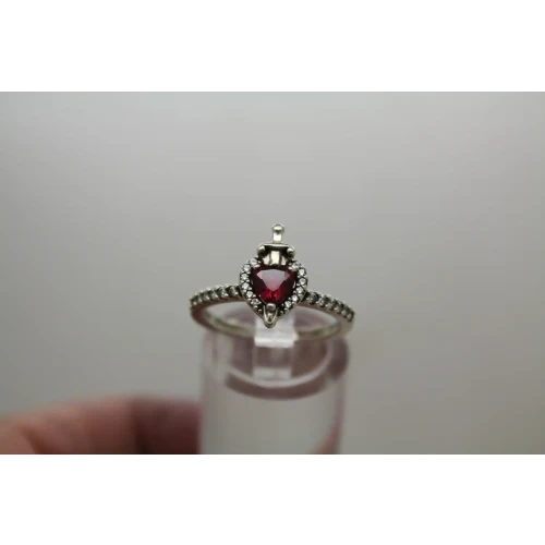 PANDORA .925 S.S. DISNEY VILLIANS MIRROR ON THE WALL ring size 6 (2)