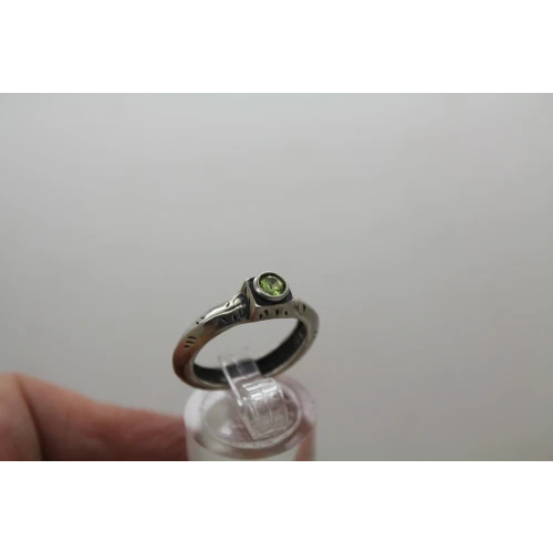 Retired Vintage SILPADA .925 S.S. PERIDOT SOLITAIRE ring size 7 #
