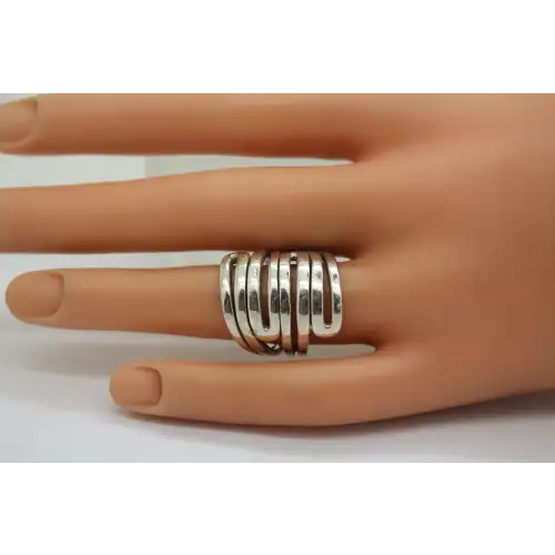 Ring (2)