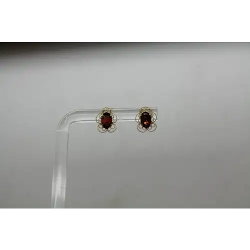 Signed 14k Y.G. Oval Cut GARNET FILIGREE STUD earrings