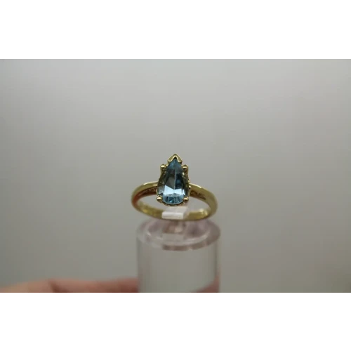 Signed 14k Y.G. Pear Cut BLUE TOPAZ FANCY DESIGN ring size 6.25