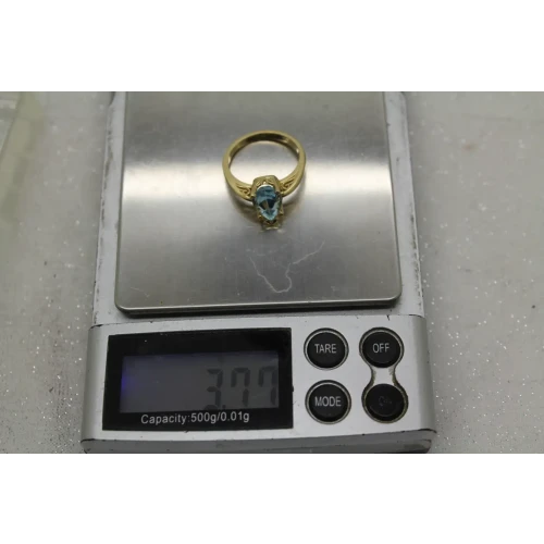 Signed 14k Y.G. Pear Cut BLUE TOPAZ FANCY DESIGN ring size 6.25