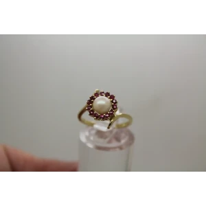 Signed 14k Y.G. PEARL & PINK TOPAZ HALO ring size 6