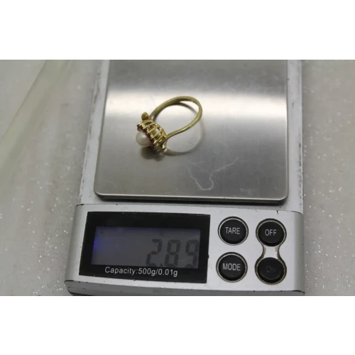 Signed 14k Y.G. PEARL & PINK TOPAZ HALO ring size 6