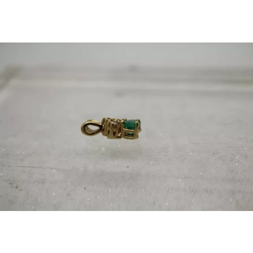 Signed 14k Y.G. Round Cut EMERALD & DIAMOND pendant