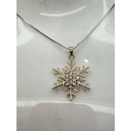 Signed .925 S.S. CZ OPENWORK SNOWFLAKE pendant necklace 16