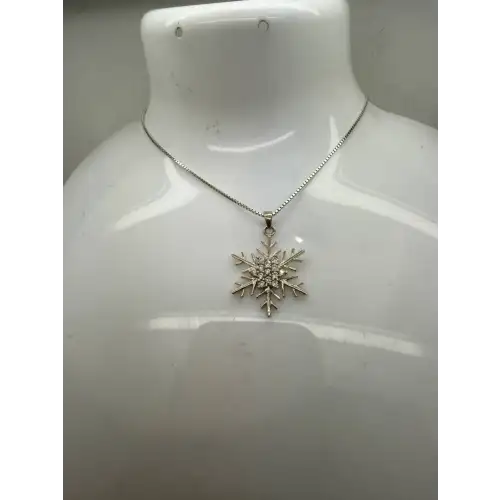 Signed .925 S.S. CZ OPENWORK SNOWFLAKE pendant necklace 16