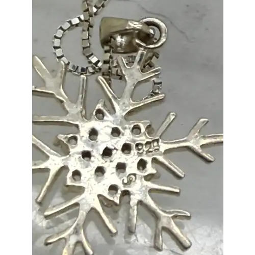 Signed .925 S.S. CZ OPENWORK SNOWFLAKE pendant necklace 16