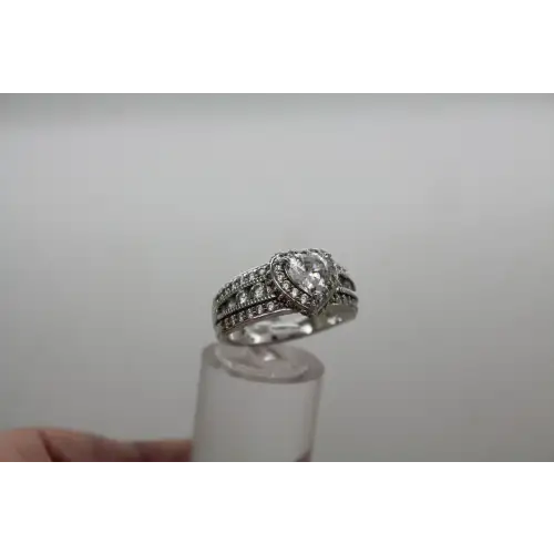 Signed .925 S.S. Heart Cut CZ w/ acc. HEART HALO ring size 8 #