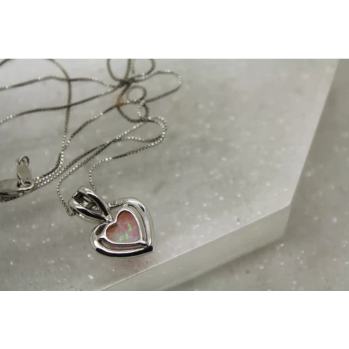 Signed .925 S.S. HEART CUT OPALITE white stone HEART necklace 18