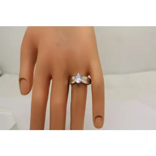 Signed .925 S.S. Oval Cut LAVENDER CZ SOLITAIRE ring size 10 (2)