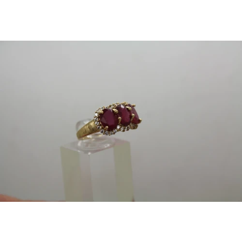 Signed BJ 10k Y.G. Oval Cut 3 STONE RUBY HALO ring size 8