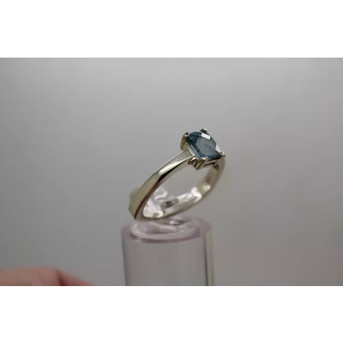 Signed CW .925 S.S. Emerald Cut BLUE TOPAZ ring size 7.75