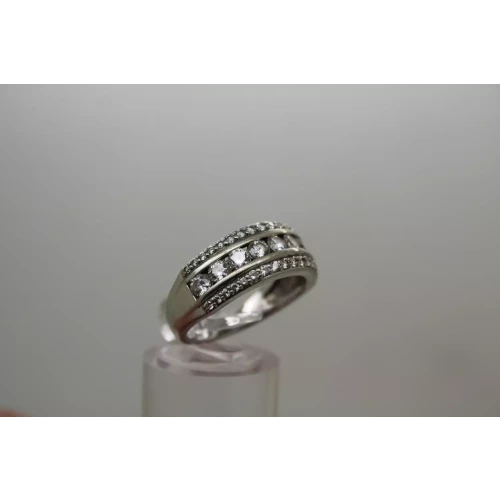 Signed FC .925 S.S. SUPER SPARKLY CZ 3 ROW BAND ring size 8