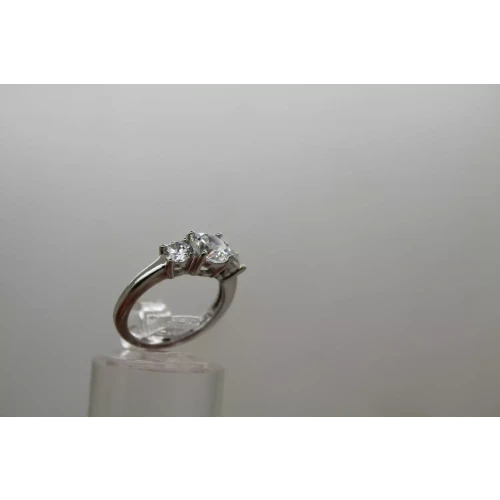 Signed FC .925 S.S. SUPER SPARKLY CZ 3 STONE ring  size 4