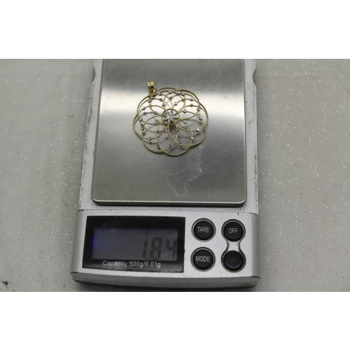 Signed GD 14k Y.G. & W.G. FLOWER LACE OPENWORK DESIGN pendant