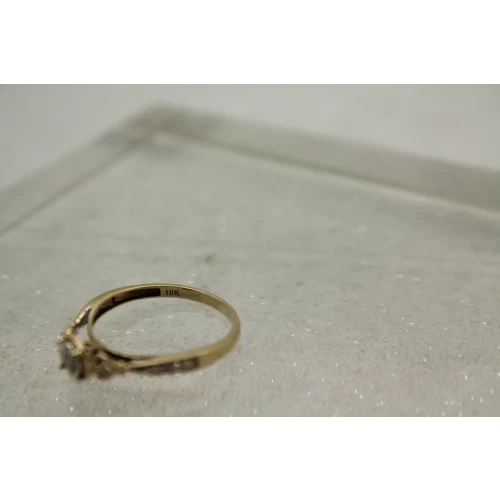 Signed JD 10k Y.G. DIAMOND HEART FANCY BAND PROMISE ring size 7